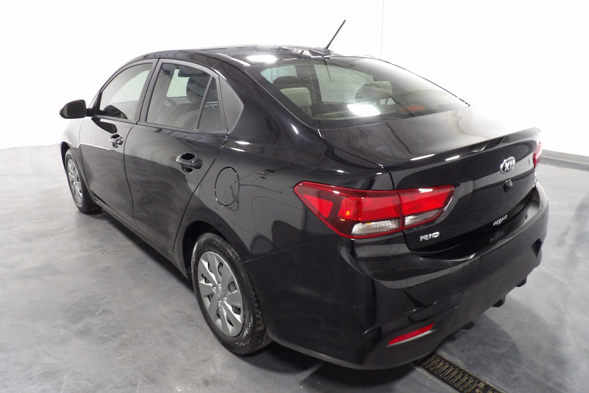 Used 2020 Kia Rio S image 5
