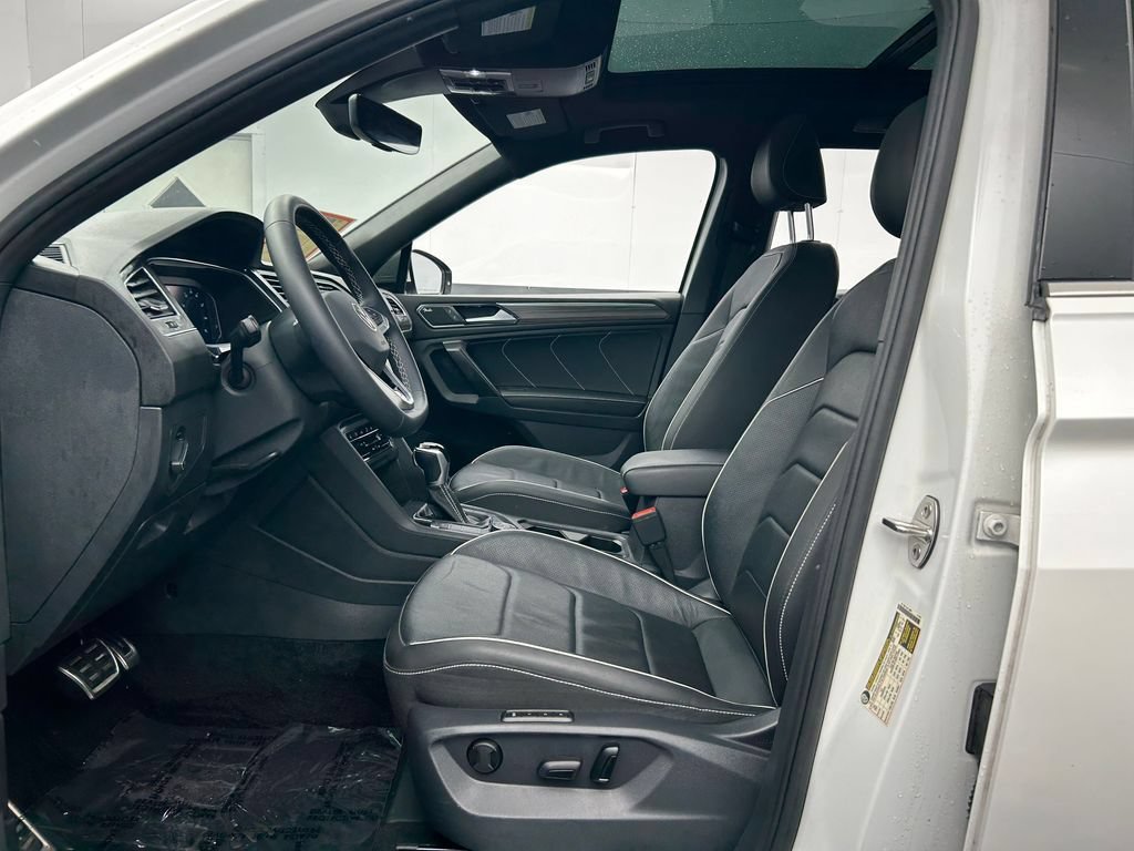 Used 2023 Volkswagen Tiguan SEL R-Line AWD/4WD image 13