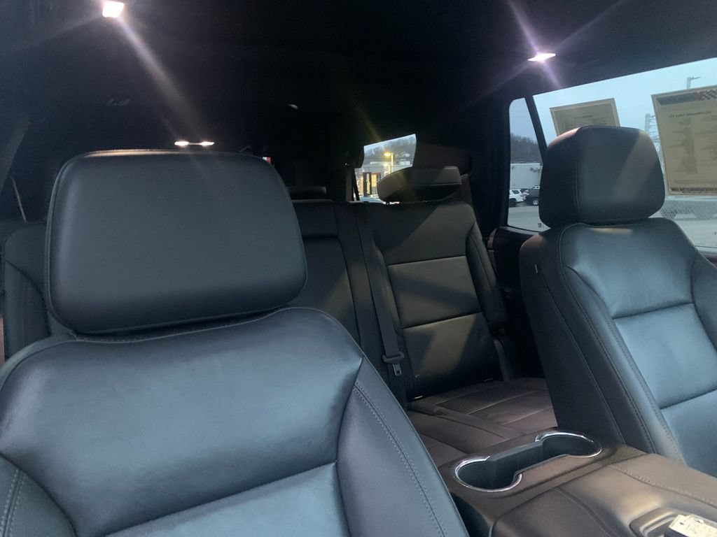 Used 2023 Chevrolet Tahoe Z71 w/ Luxury Package AWD/4WD image 21