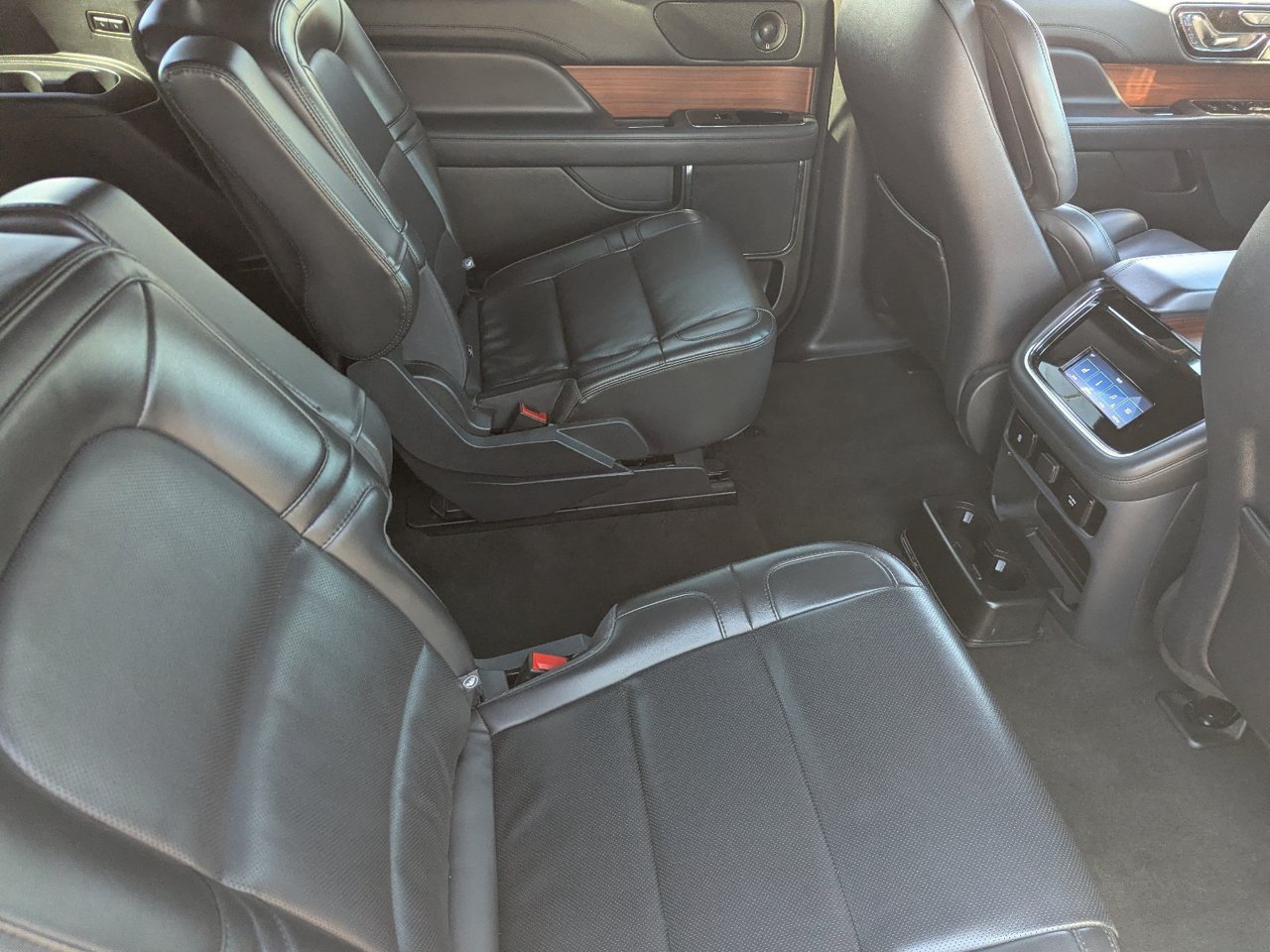 Used 2024 Lincoln Navigator L 4WD image 13