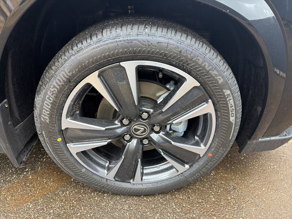 New 2026 Lexus UX 300h AWD image 25