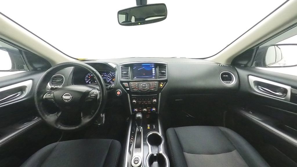 Used 2019 Nissan Pathfinder SV w/ SV Tech Package AWD/4WD image 28