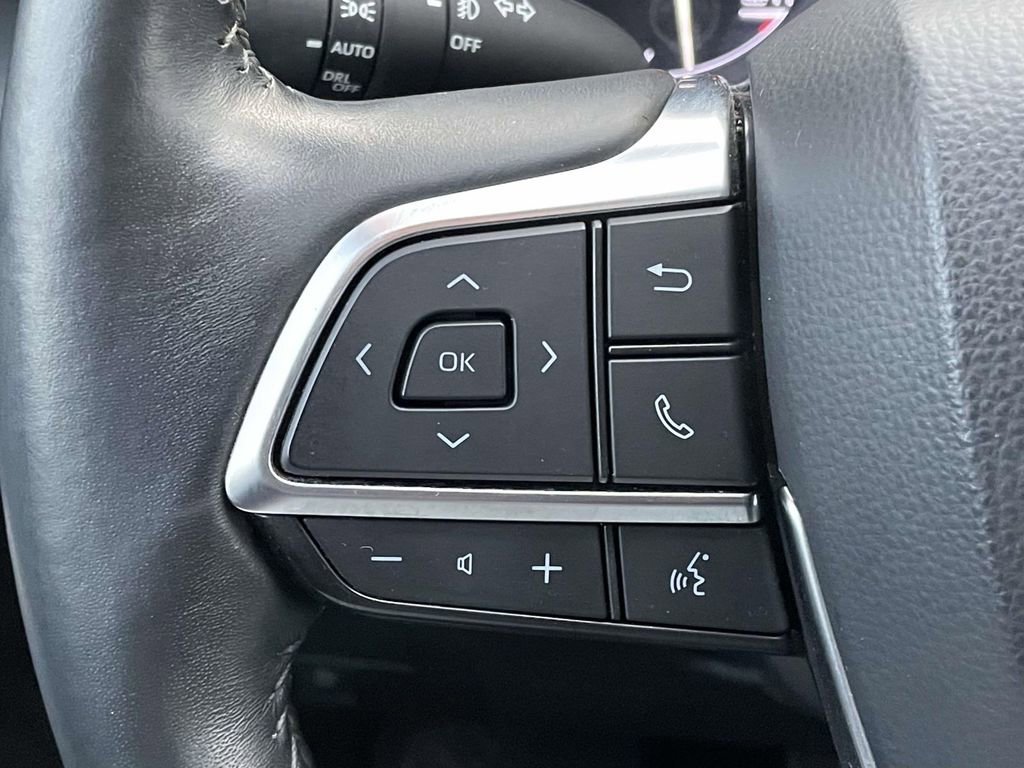 Used 2021 Toyota Highlander XSE image 10