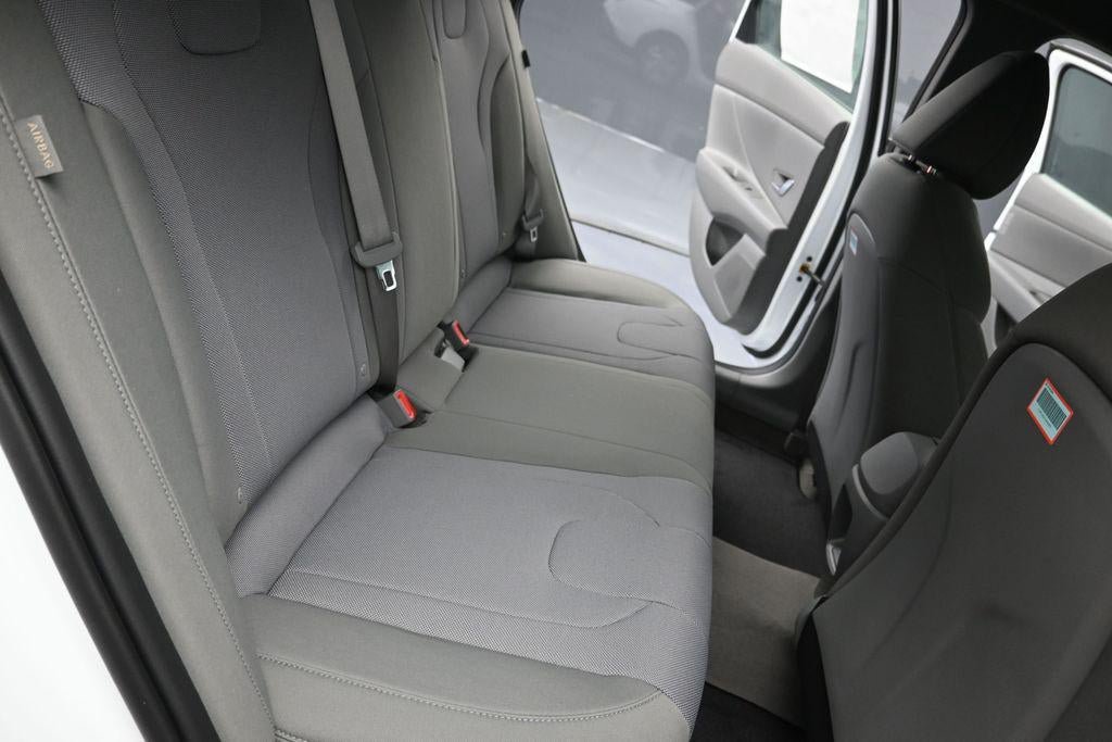 New 2026 Hyundai Elantra SE FWD image 26