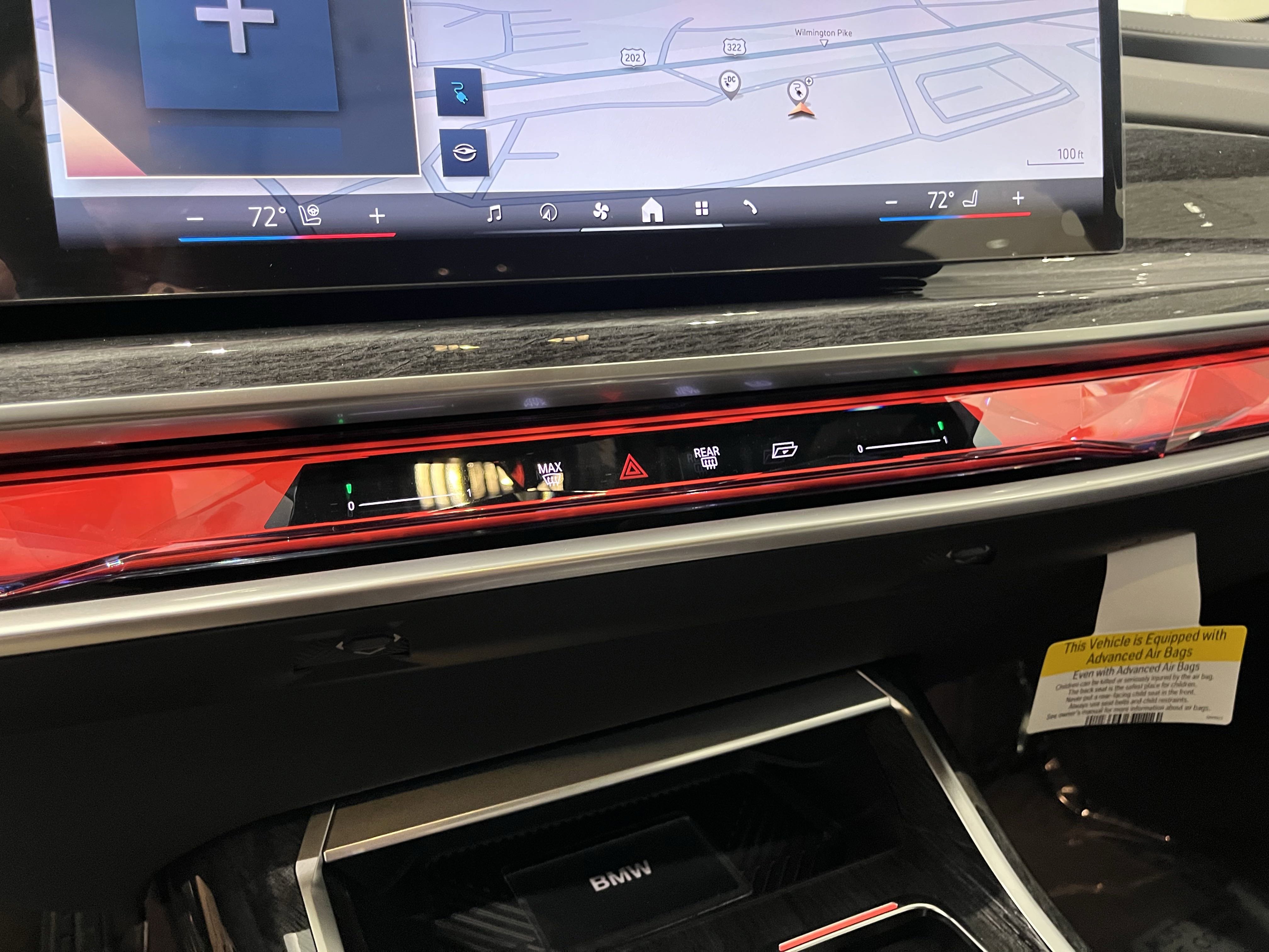 Used 2025 BMW i7 xDrive60 w/ Executive Package image 14