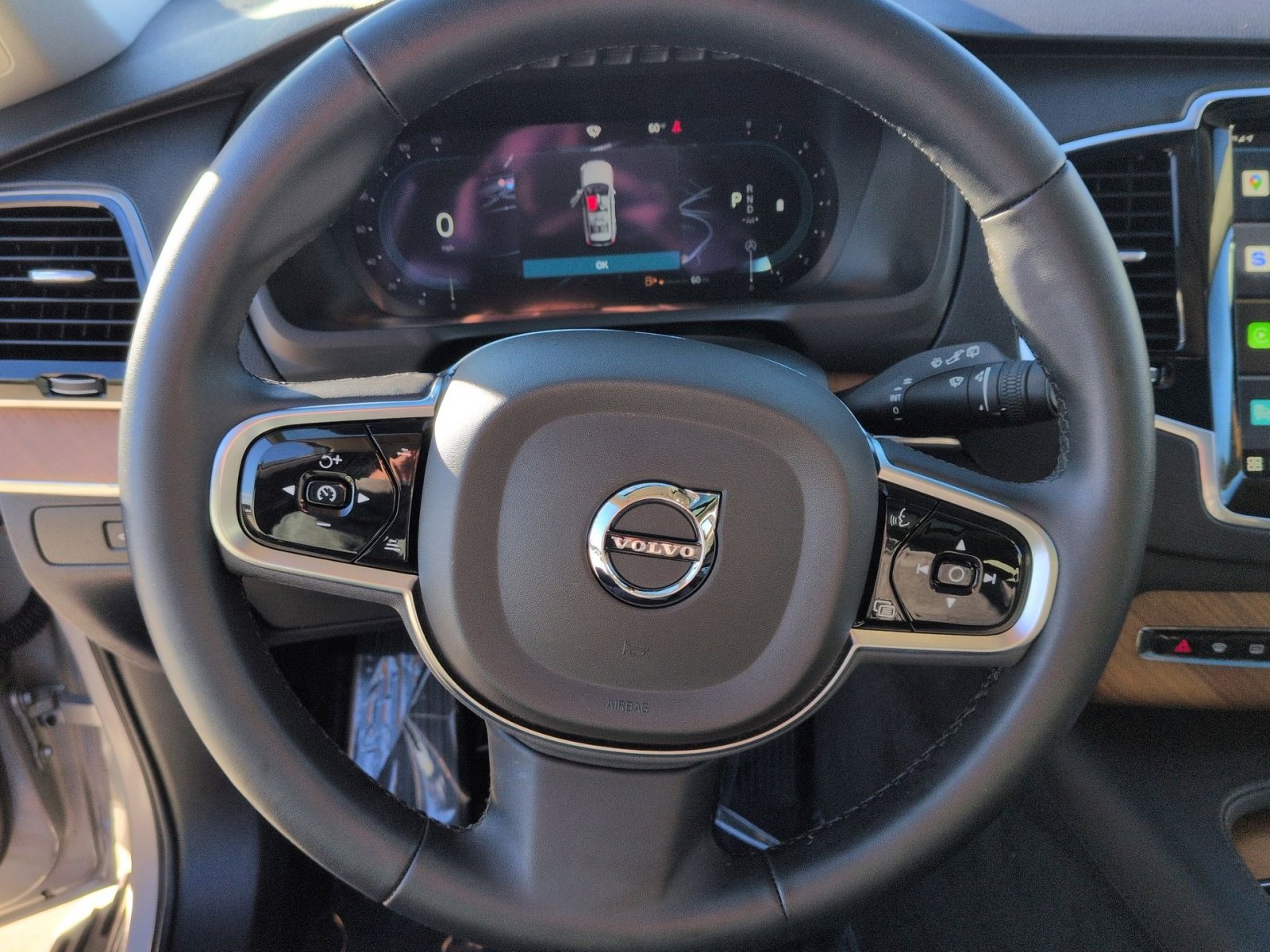 Used 2024 Volvo XC90 B6 Plus image 16