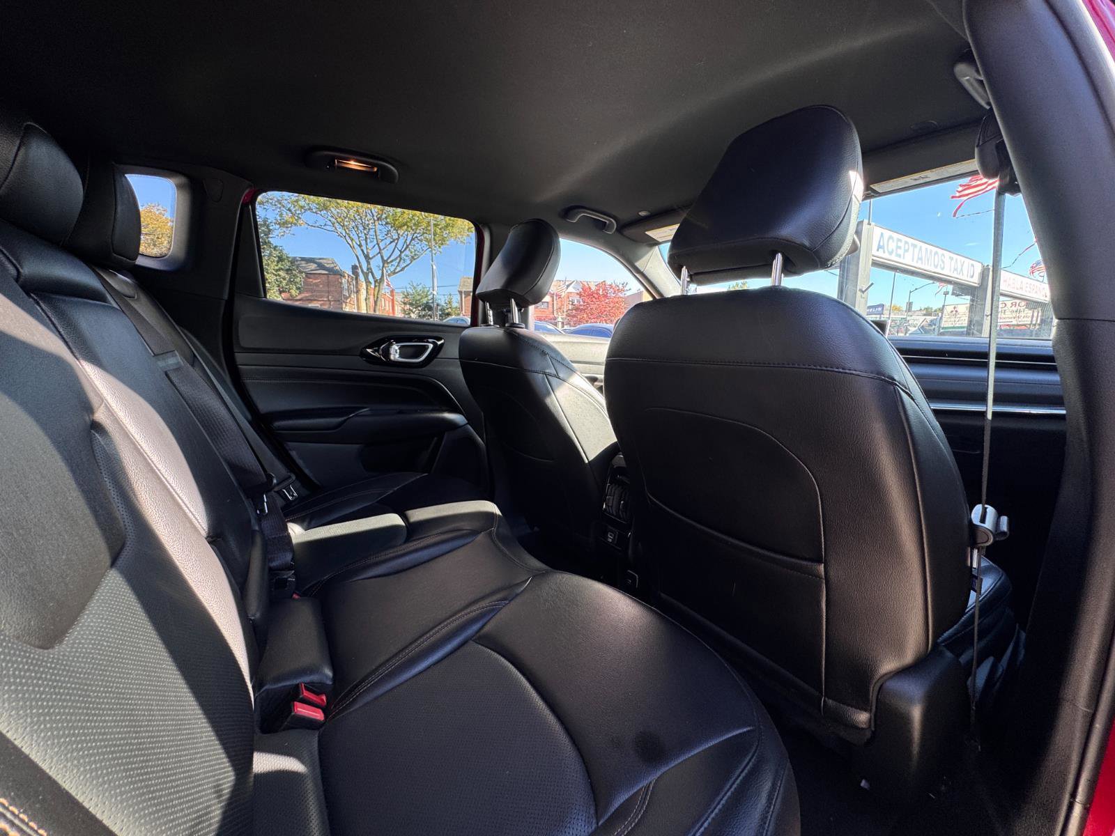 Used 2022 Jeep Compass Limited image 27