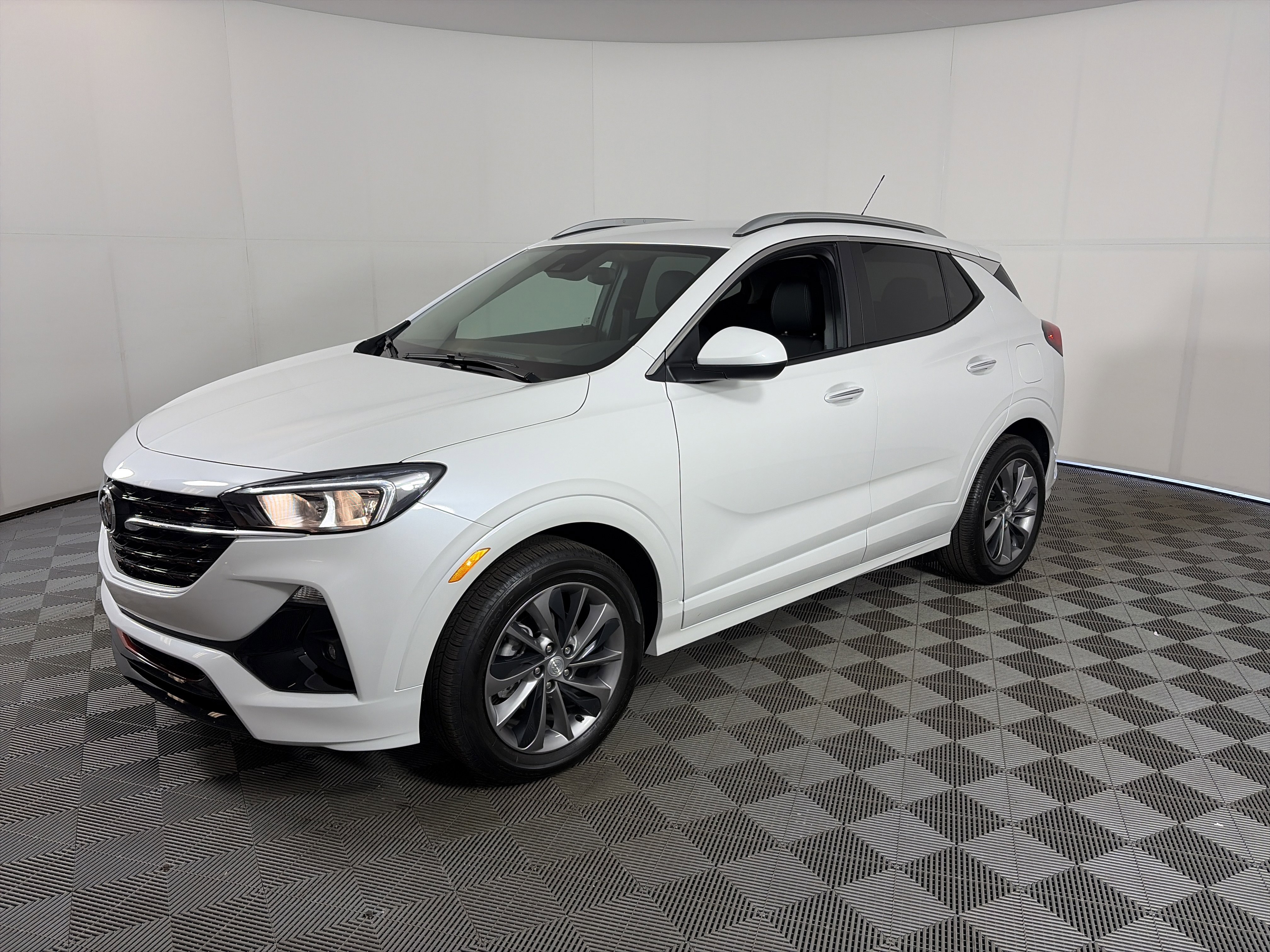 Certified 2022 Buick Encore GX Select w/ Sport Touring Package image 3