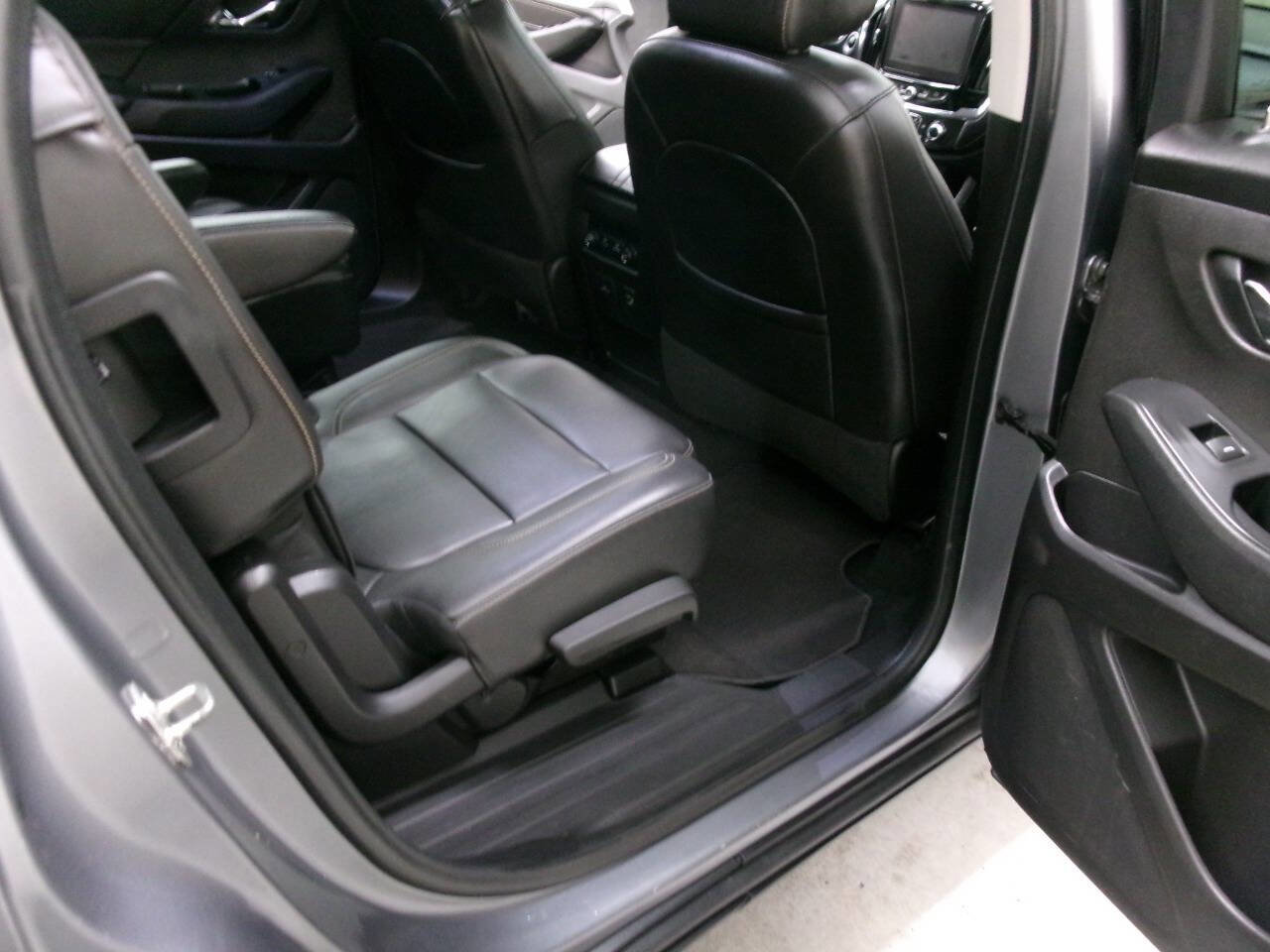 Used 2021 Chevrolet Traverse RS image 29