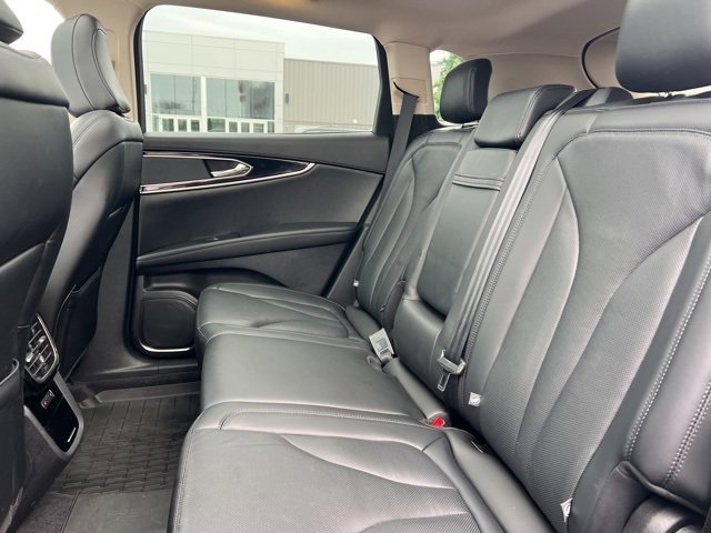 Used 2023 Lincoln Nautilus Reserve image 36