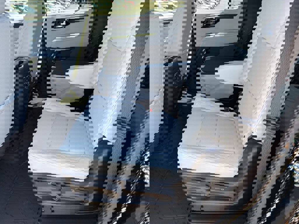 New 2025 Chevrolet Tahoe Premier image 24