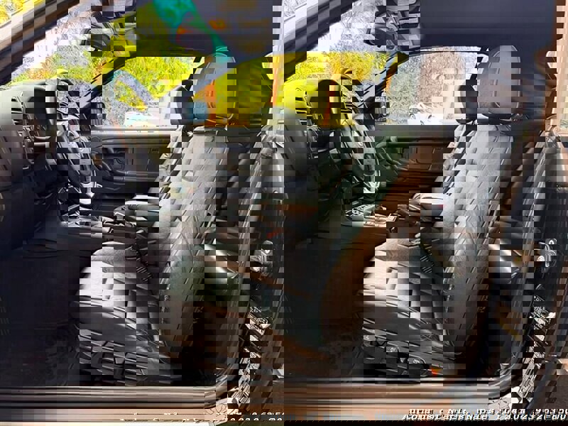 Used 1999 BMW 323i Convertible image 21