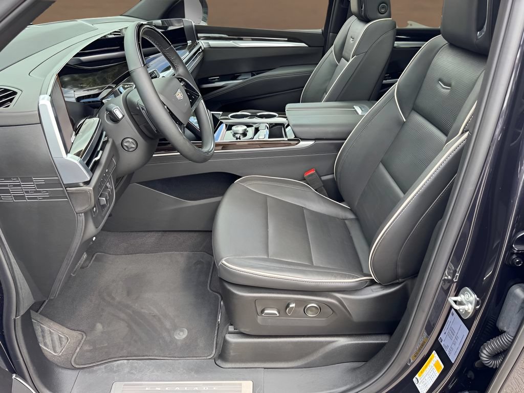 Certified 2025 Cadillac Escalade Premium Luxury AWD/4WD image 10