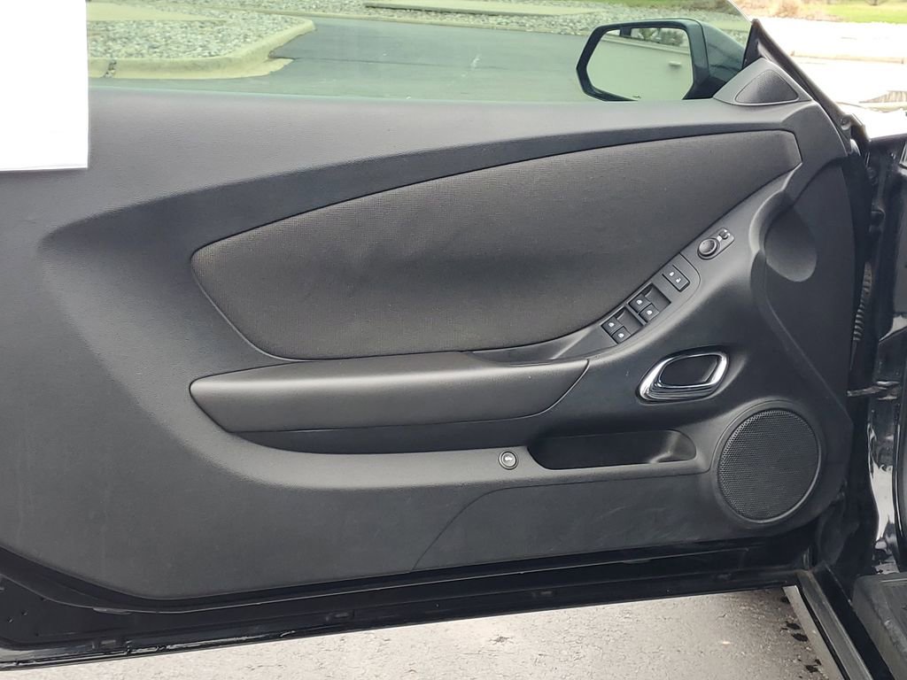 Used 2015 Chevrolet Camaro LT RWD image 20