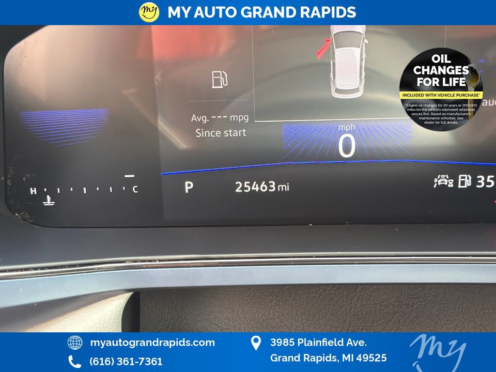 Used 2024 Volkswagen Taos SE w/ Panoramic Sunroof Package AWD/4WD image 18
