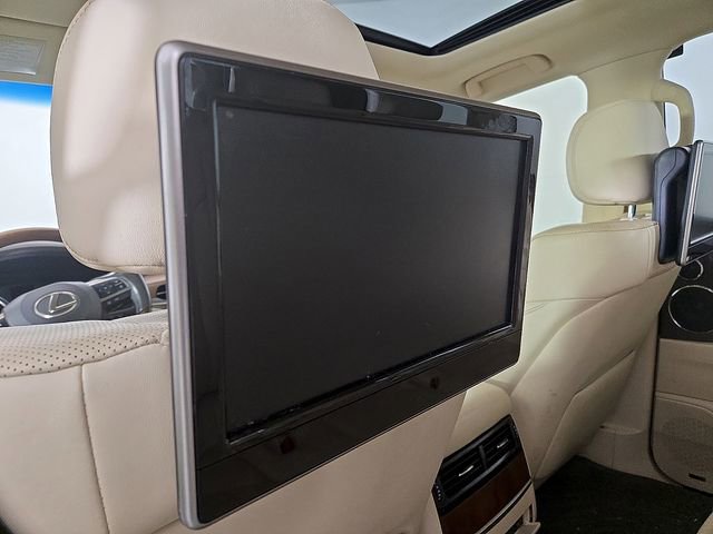 Used 2016 Lexus LX 570 4WD w/ Luxury Package image 12