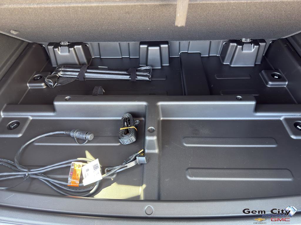 New 2026 Chevrolet Suburban Z71 w/ Comfort Package AWD/4WD image 10