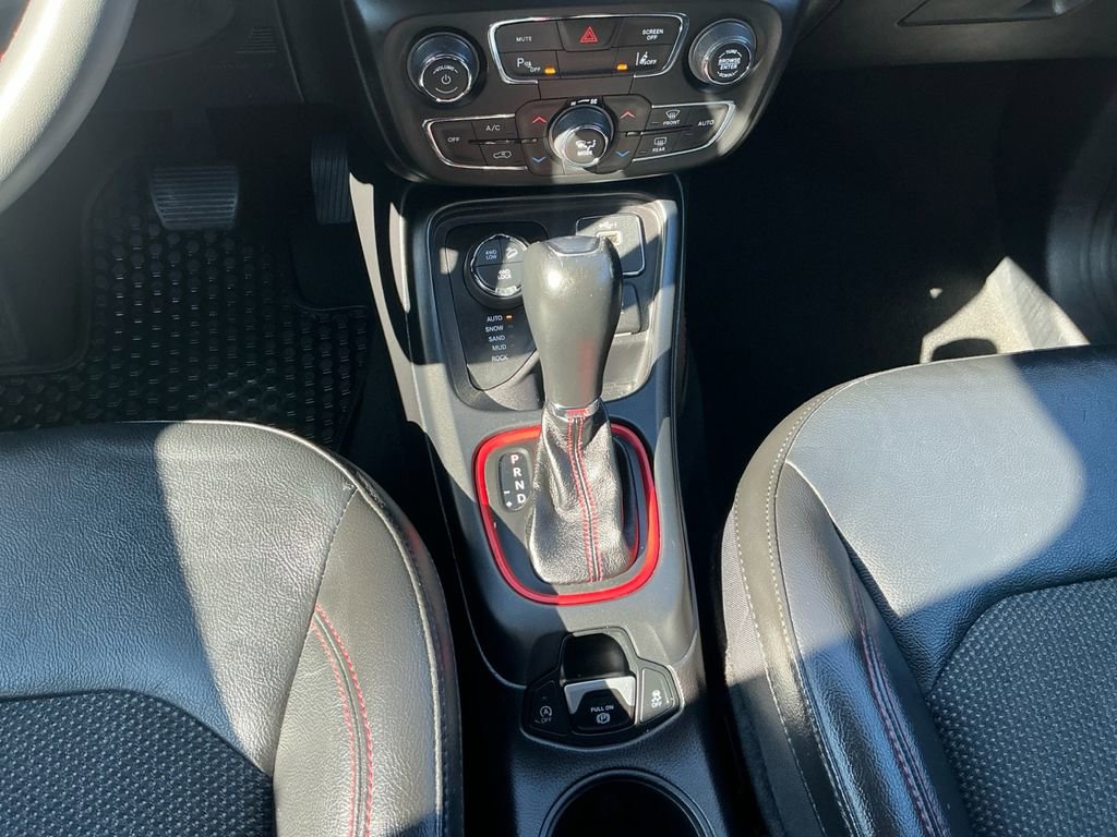 Used 2021 Jeep Compass Trailhawk AWD/4WD image 12