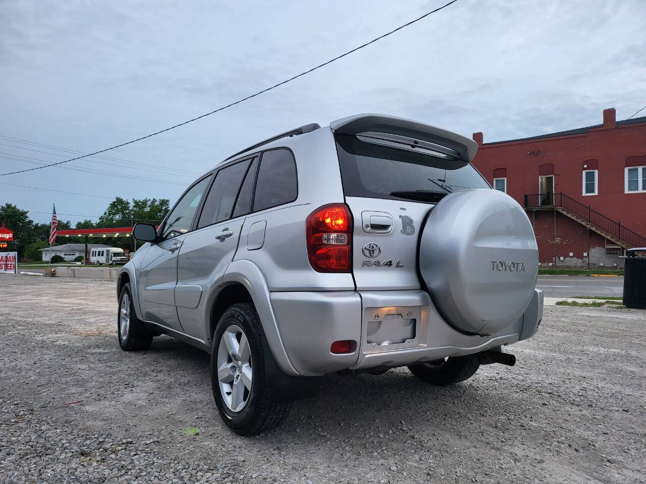 Used 2005 Toyota RAV4 4WD image 3