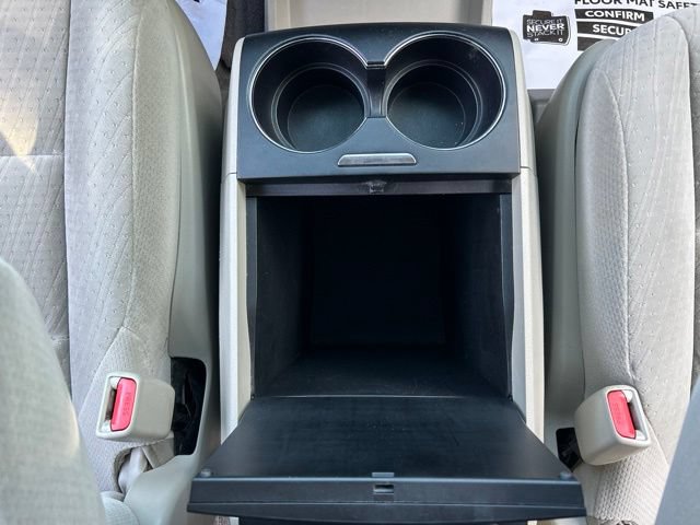 Used 2015 Toyota Sienna LE FWD image 65