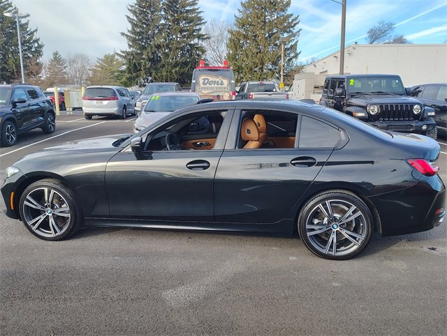 Used 2023 BMW 330i xDrive 330i xDrive w/ Premium Package image 9