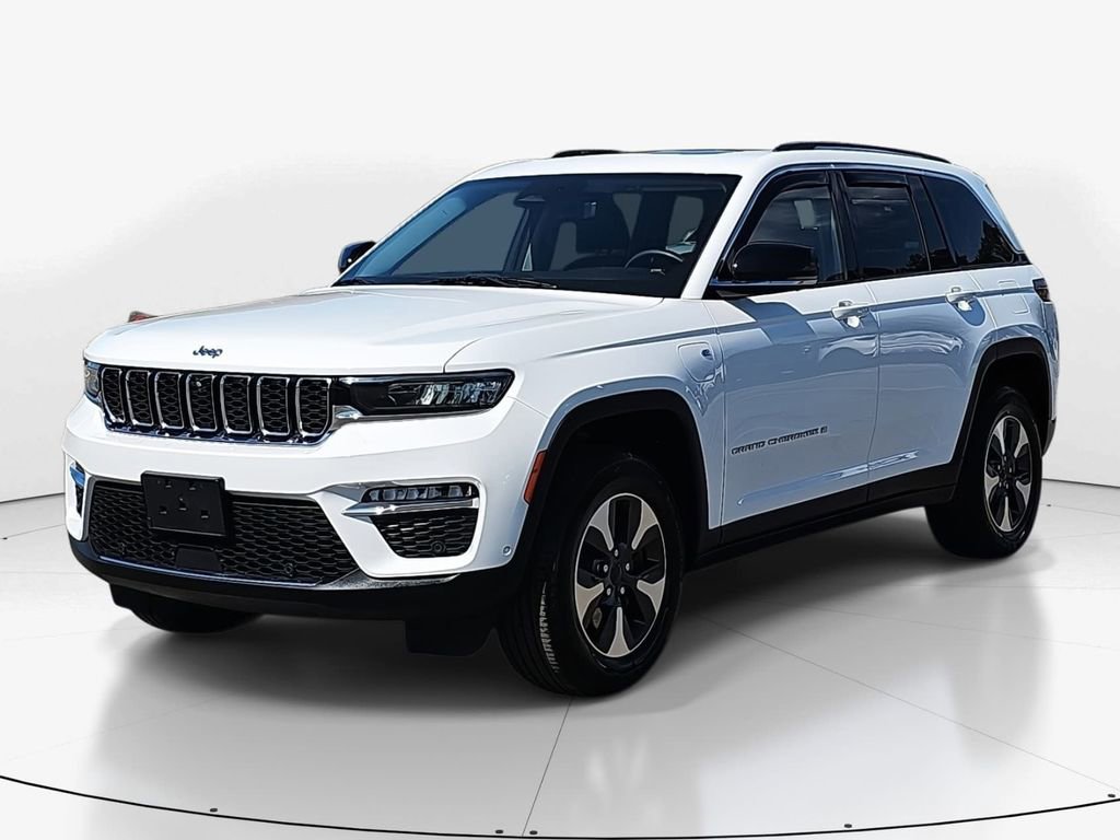 Used 2022 Jeep Grand Cherokee Limited 4xe w/ Luxury Tech Group II image 10
