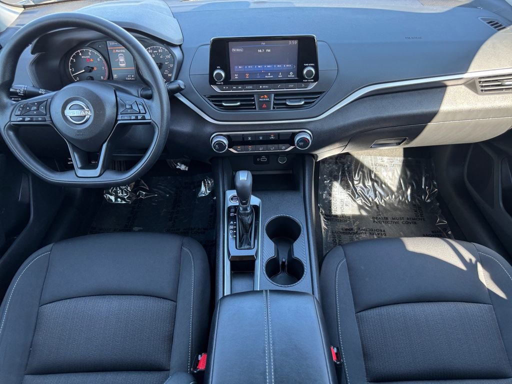 Used 2024 Nissan Altima 2.5 S image 12