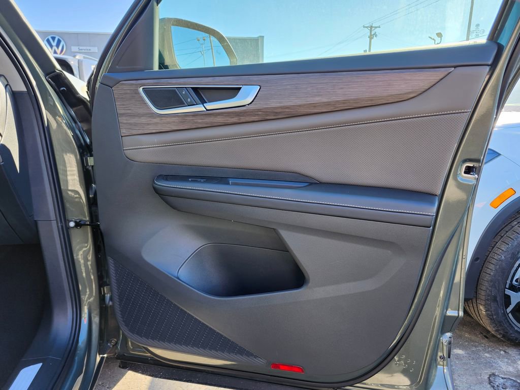 New 2026 Volkswagen Atlas SEL image 17