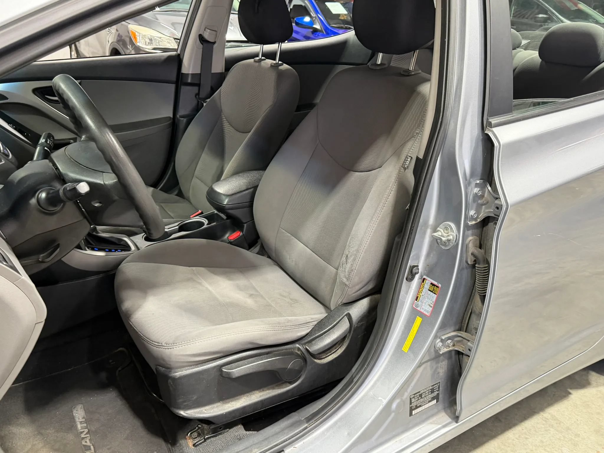 Used 2015 Hyundai Elantra SE FWD image 12
