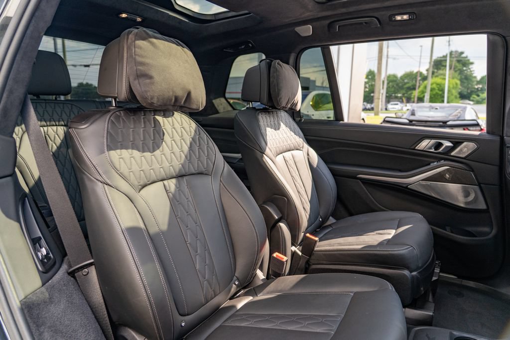 Used 2024 BMW X7 M60i w/ Executive Package AWD/4WD image 18