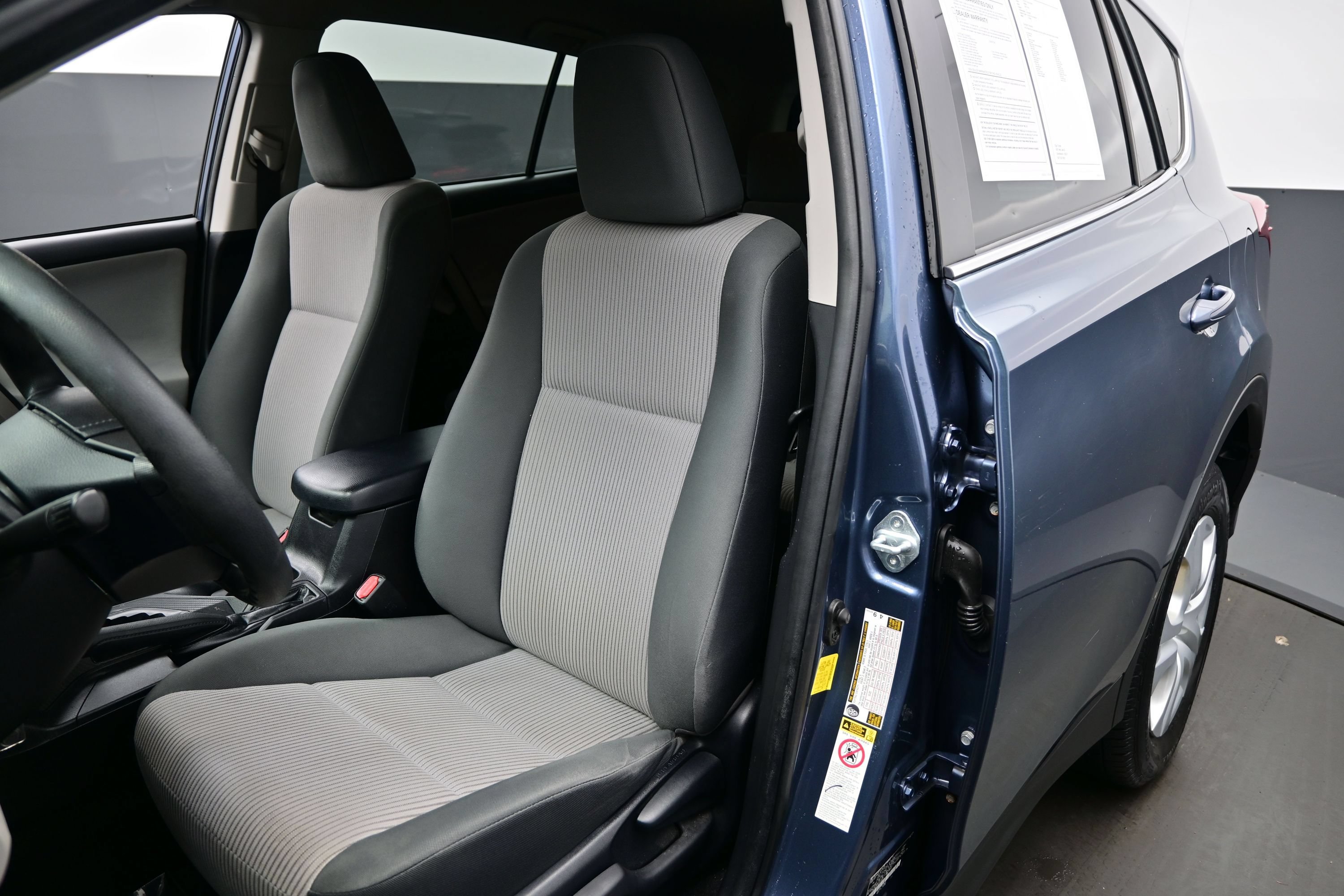 Used 2014 Toyota RAV4 LE FWD image 11