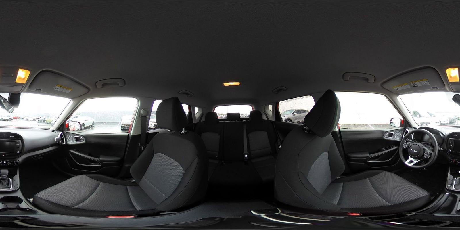 Used 2025 Kia Soul LX w/ LX Technology Package FWD image 40