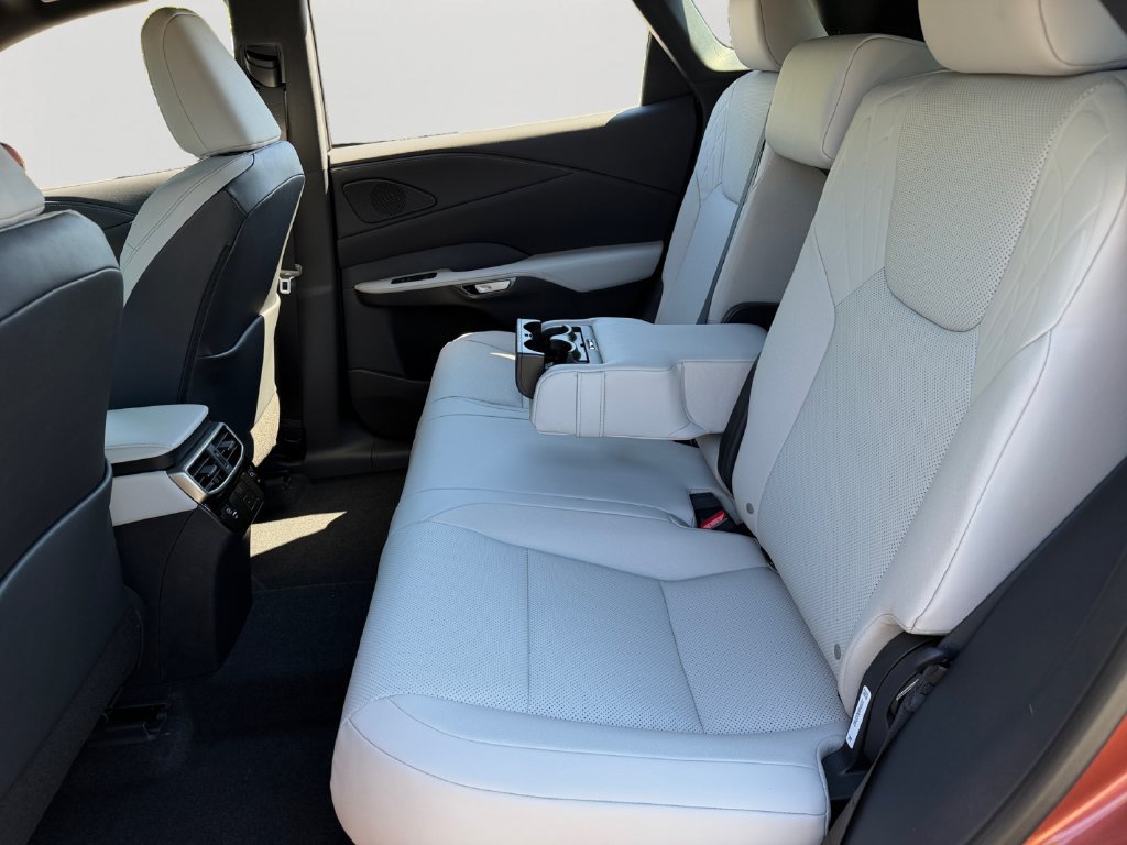 New 2026 Lexus RX 350h AWD/4WD image 8