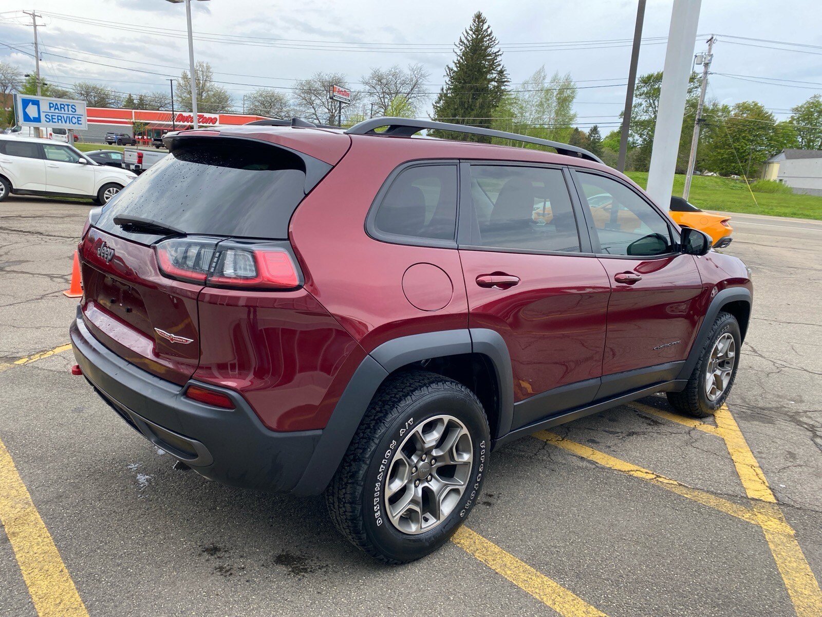 Used 2022 Jeep Cherokee Trailhawk w/ Sun, Sound & Nav Group AWD/4WD image 3