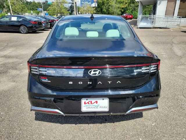Used 2025 Hyundai Sonata SEL FWD image 8