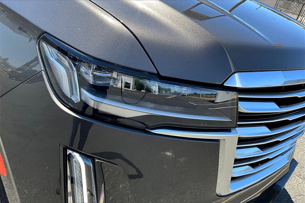 Used 2021 Cadillac Escalade Premium Luxury Platinum w/ Heavy-Duty Trailer Package image 30