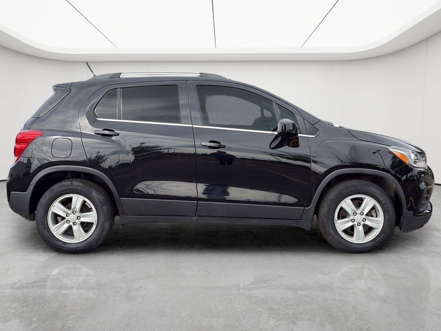 Used 2020 Chevrolet Trax LT FWD image 19