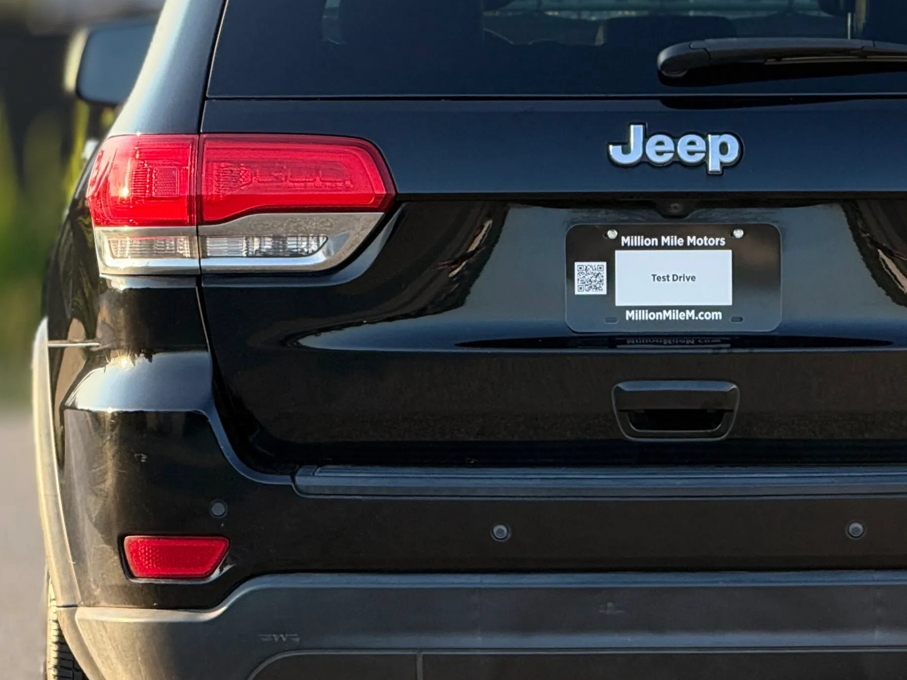 Used 2017 Jeep Grand Cherokee Laredo w/ Quick Order Package 23E AWD/4WD image 13