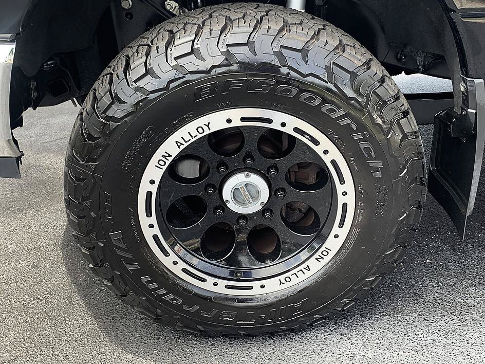Used 2022 Ford F350 XLT w/ XLT Value Package AWD/4WD image 8