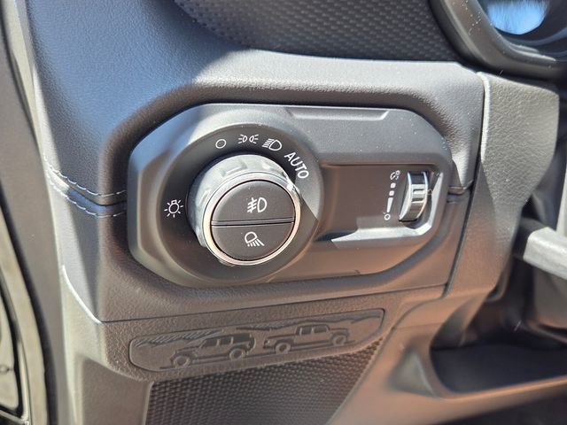 Used 2024 Jeep Gladiator Rubicon AWD/4WD image 29
