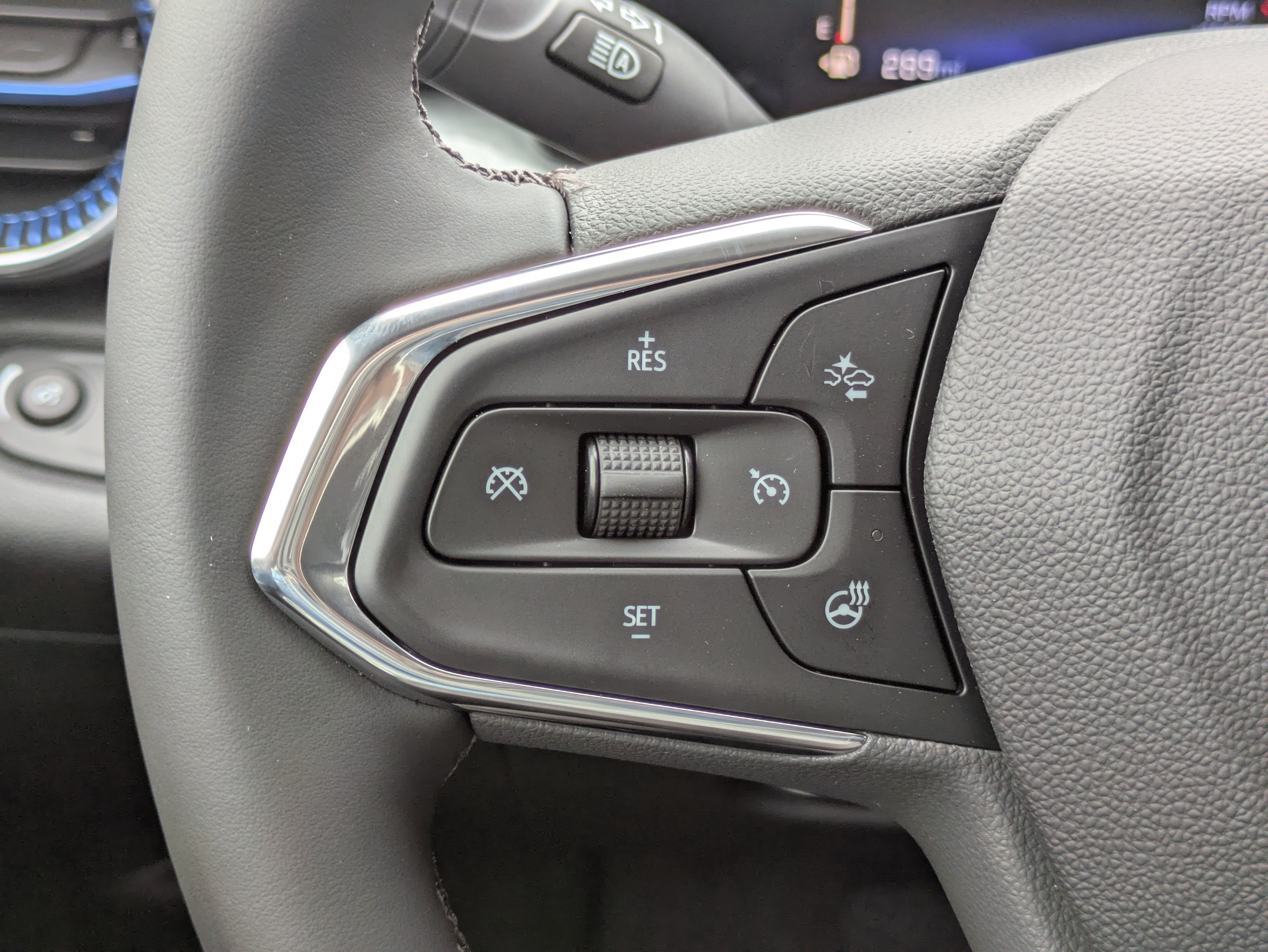 New 2026 Chevrolet Trax LT w/ Driver Confidence Package FWD image 15
