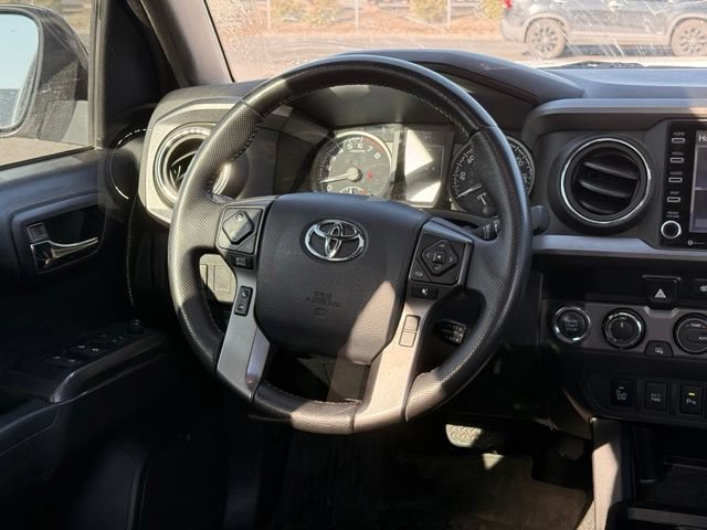 Used 2020 Toyota Tacoma TRD Off-Road w/ TRD Premium Off Road Package AWD/4WD image 19