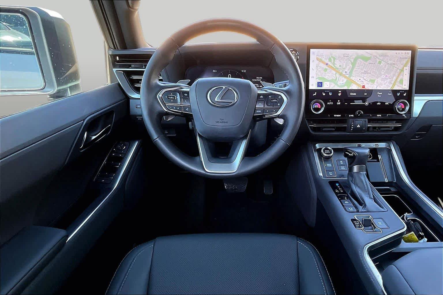Used 2025 Lexus GX 550 w/ Accessory Package (2T) AWD/4WD image 8