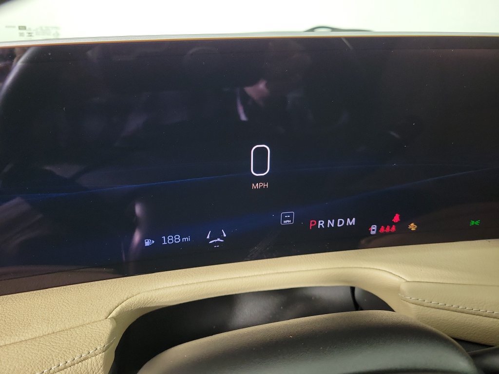 Used 2025 Cadillac XT4 Premium Luxury FWD image 22