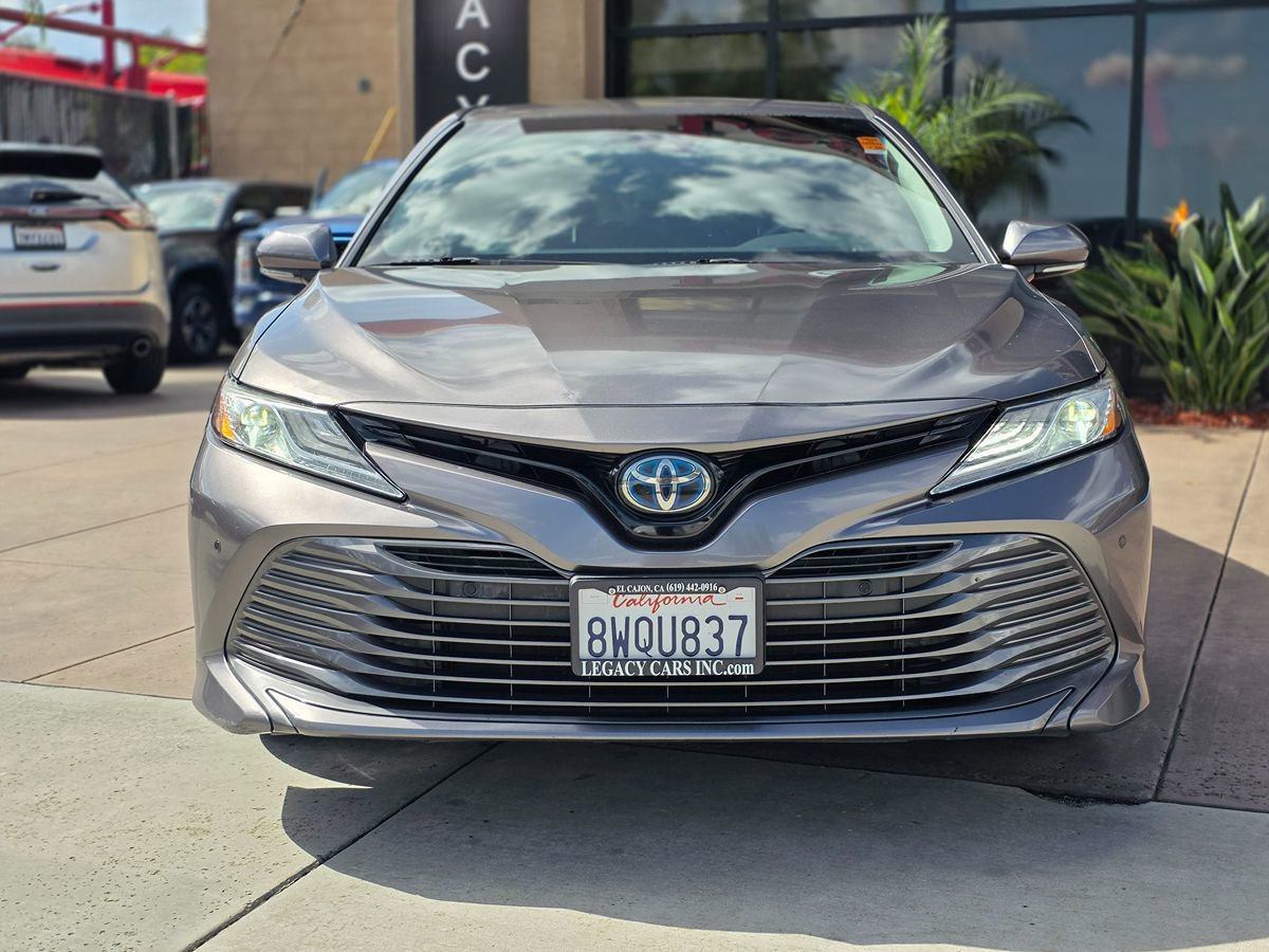 Used 2018 Toyota Camry XLE image 6