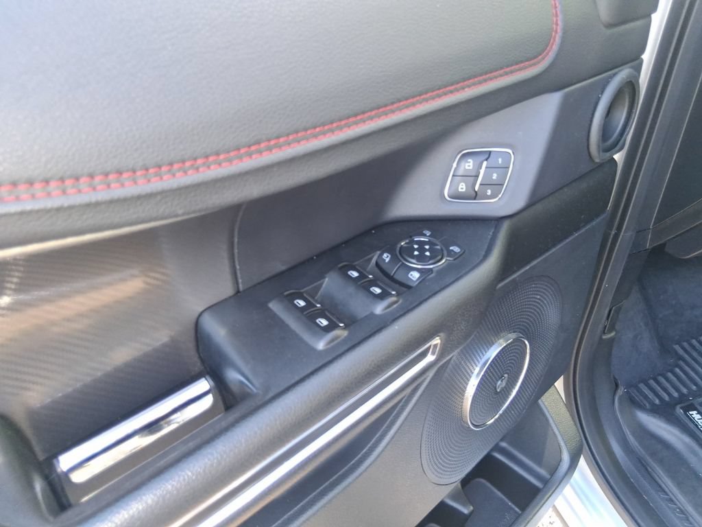 Used 2019 Ford Expedition Limited w/ Equipment Group 303A AWD/4WD image 9