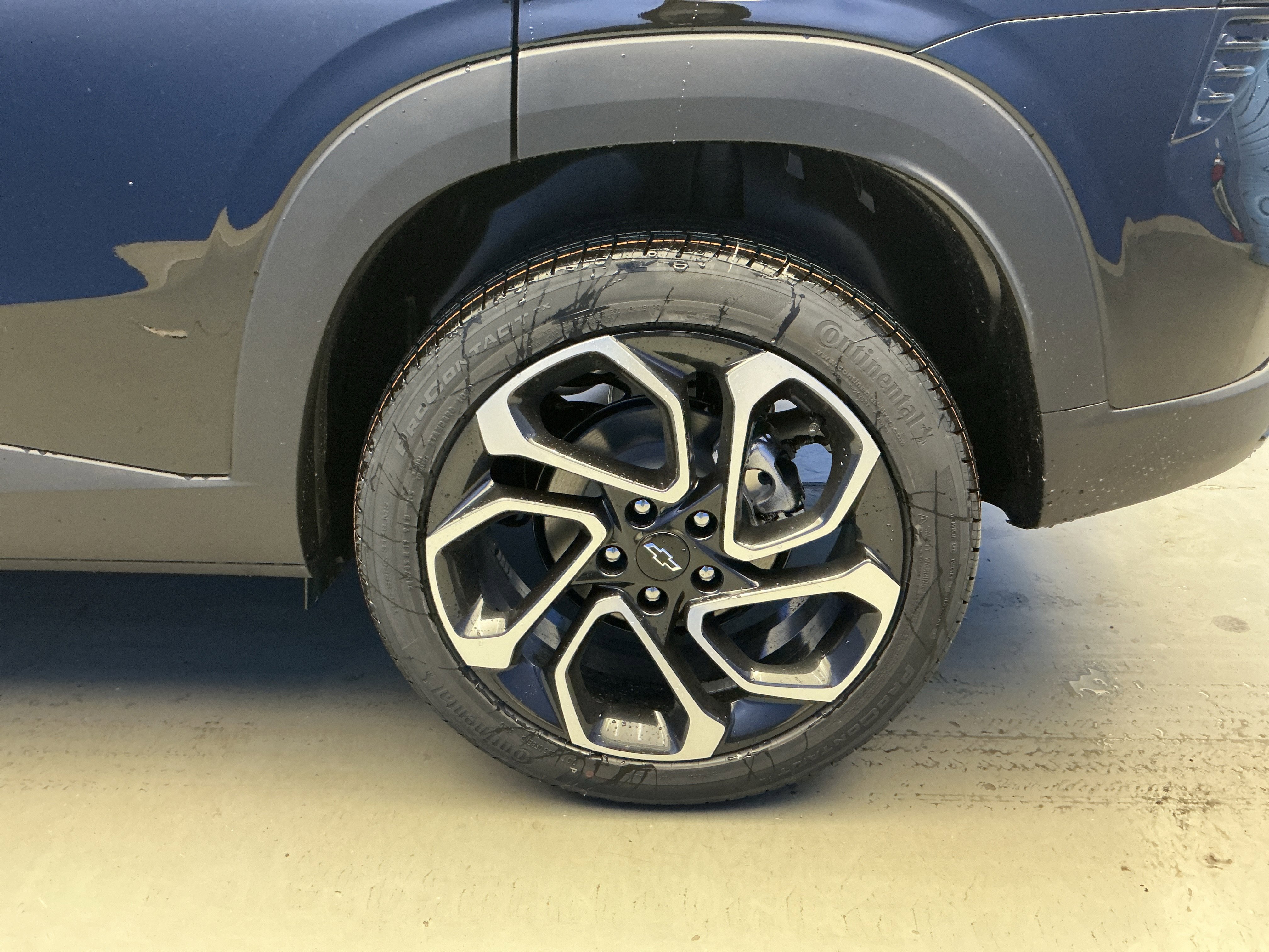 Used 2026 Chevrolet Trax RS w/ Sunroof Package FWD image 8