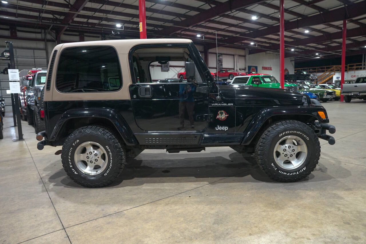 Used 2002 Jeep Wrangler Sahara AWD/4WD image 27