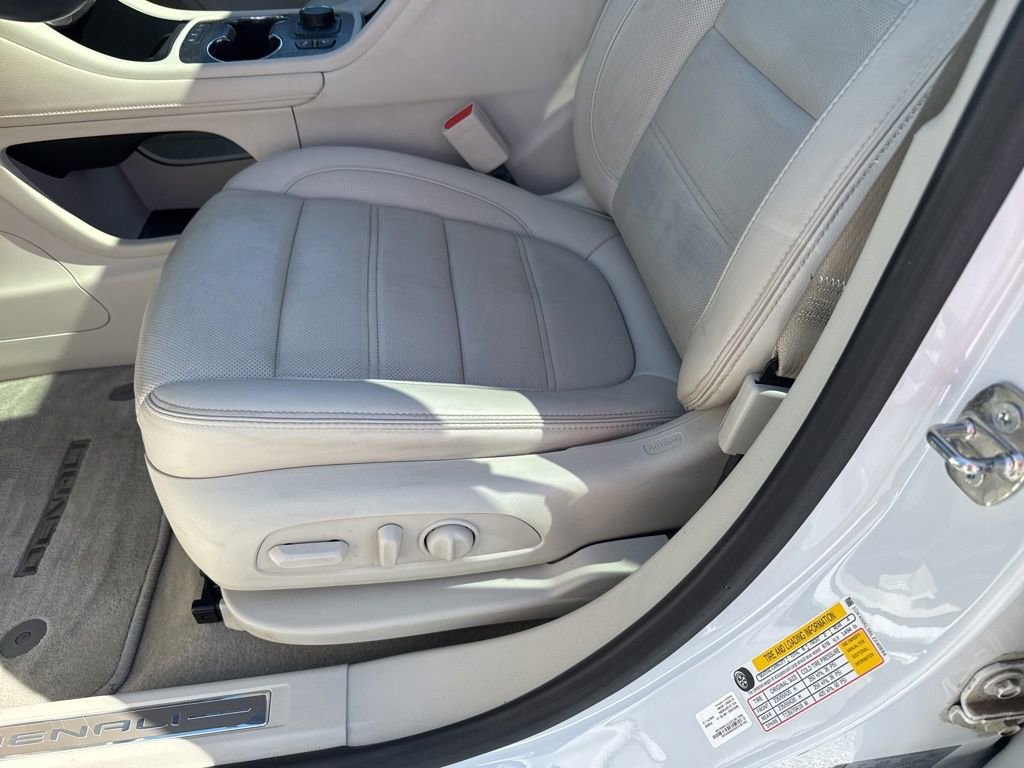 Used 2020 GMC Acadia Denali w/ Technology Package image 18