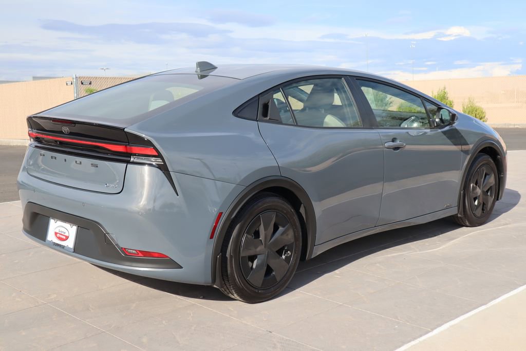 Certified 2025 Toyota Prius LE image 5